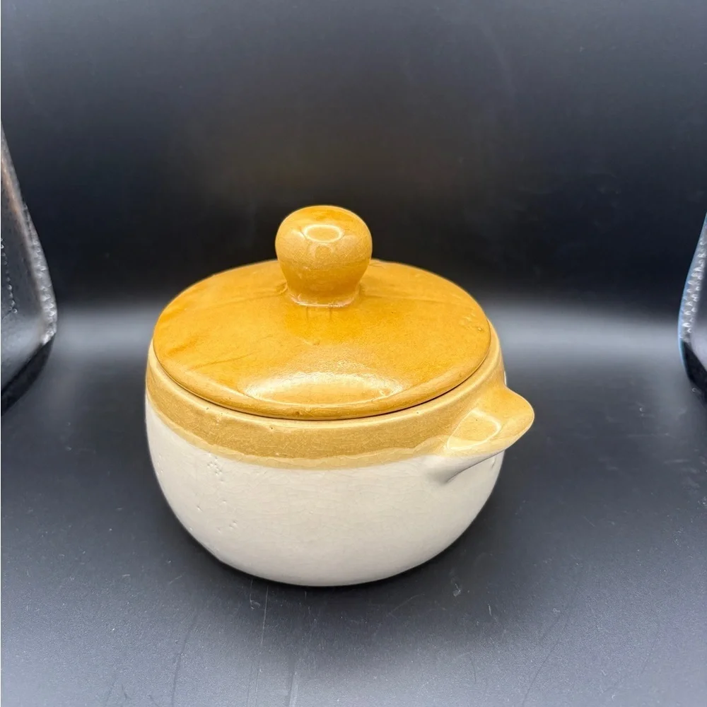 Vintage Trends Taiwan Ceramic Pot With Lid Casserole Dish Soup MCM Cream Brown